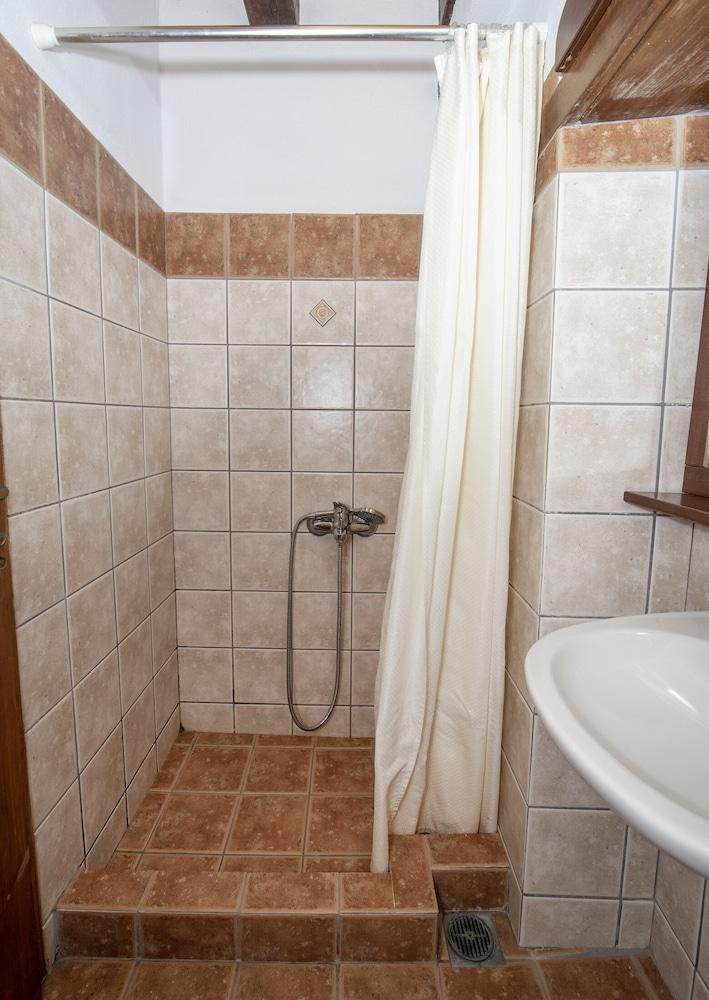 Goulas Traditional Guesthouse