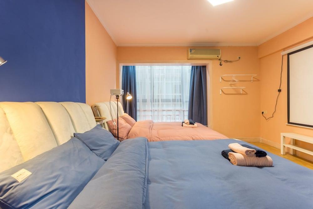 Qing Apartment Chungking Express