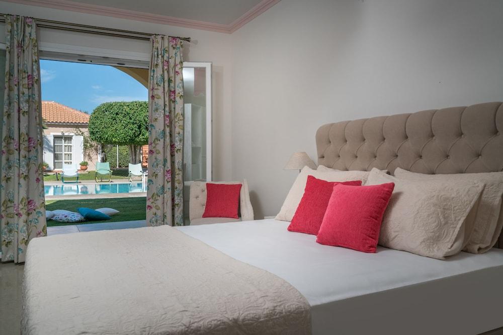 Aeolos Boutique Hotel & Suites