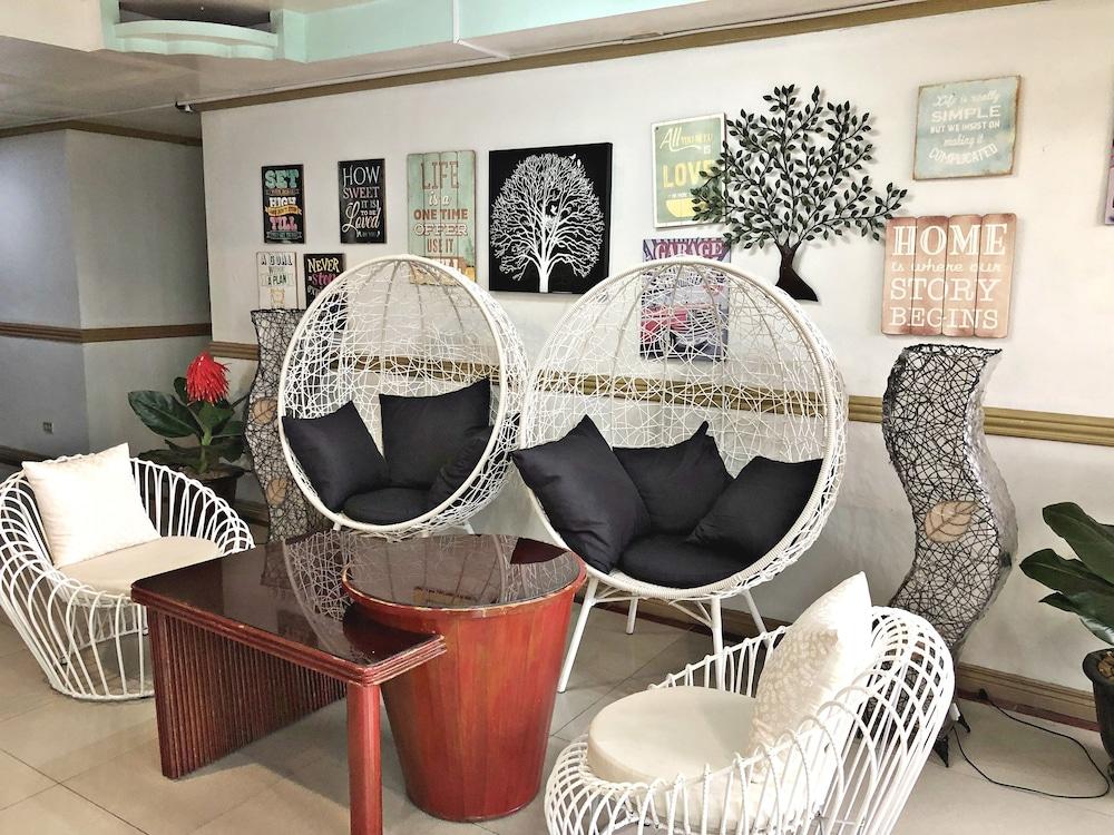 Tabaco Gardenia Hotel