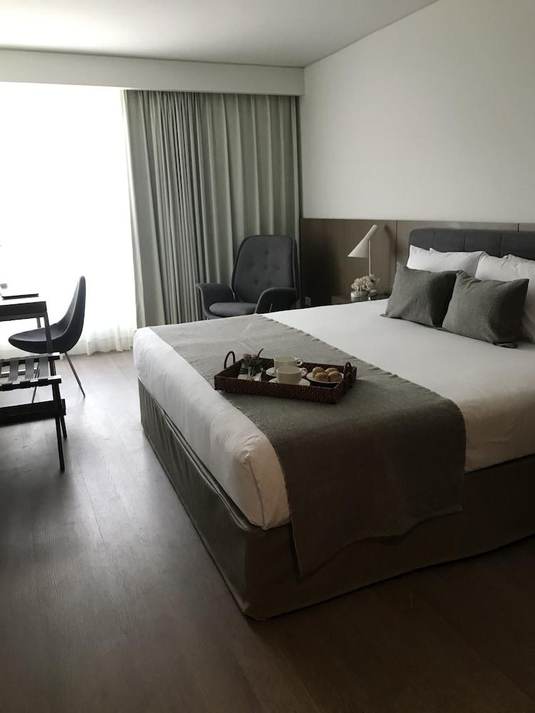 Dazzler by Wyndham Lima San Isidro