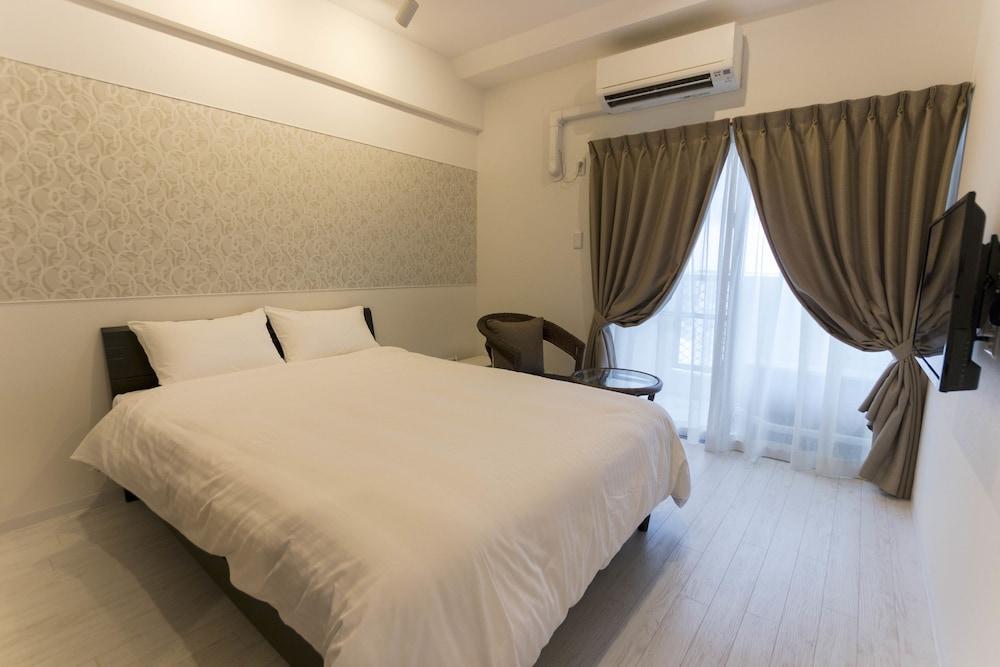 Y‘ Rise To Hotel Itoman