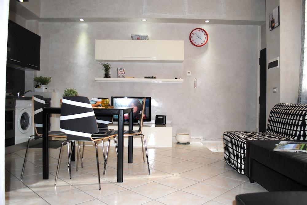 Bnbook - Green Zone Studio