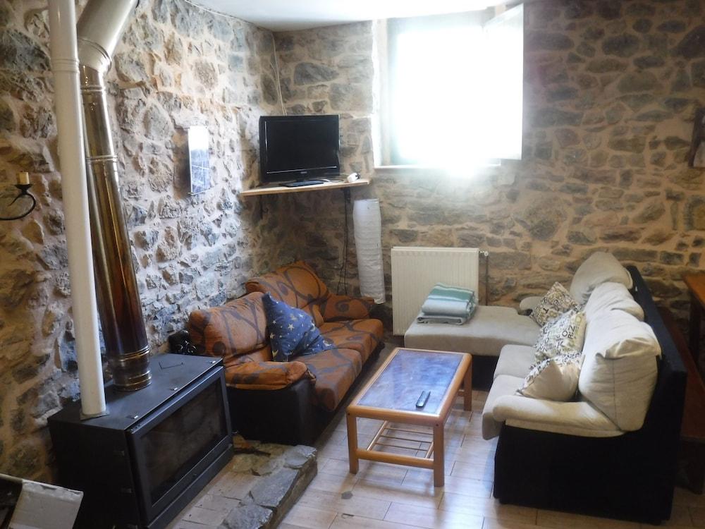 Albergue Valle de Arbas - Hostel