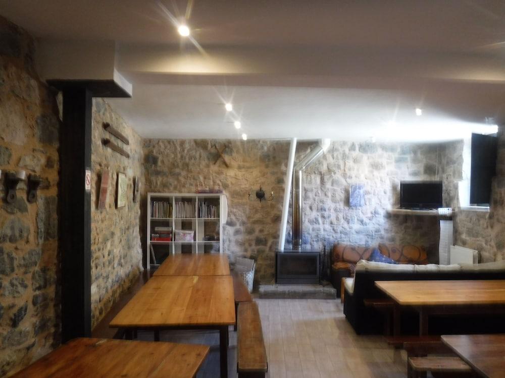 Albergue Valle de Arbas - Hostel