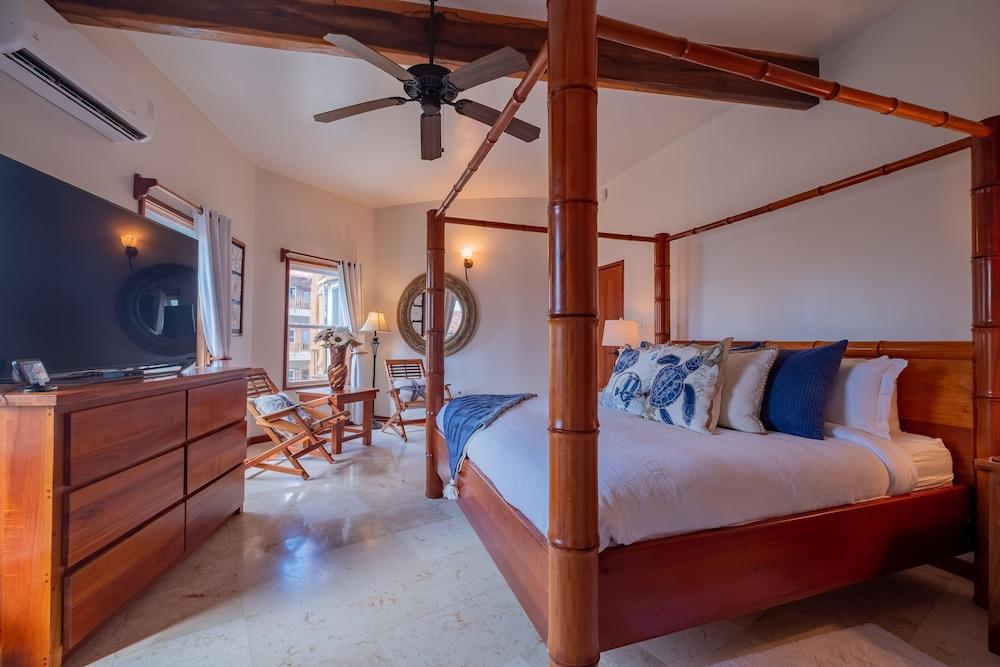 Indigo Belize 2b 3 Bedroom Condo by RedAwning