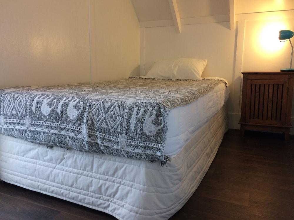 Hekerua Lodge Boutique Backpackers