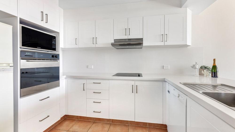 Holiday Holiday Crown Towers