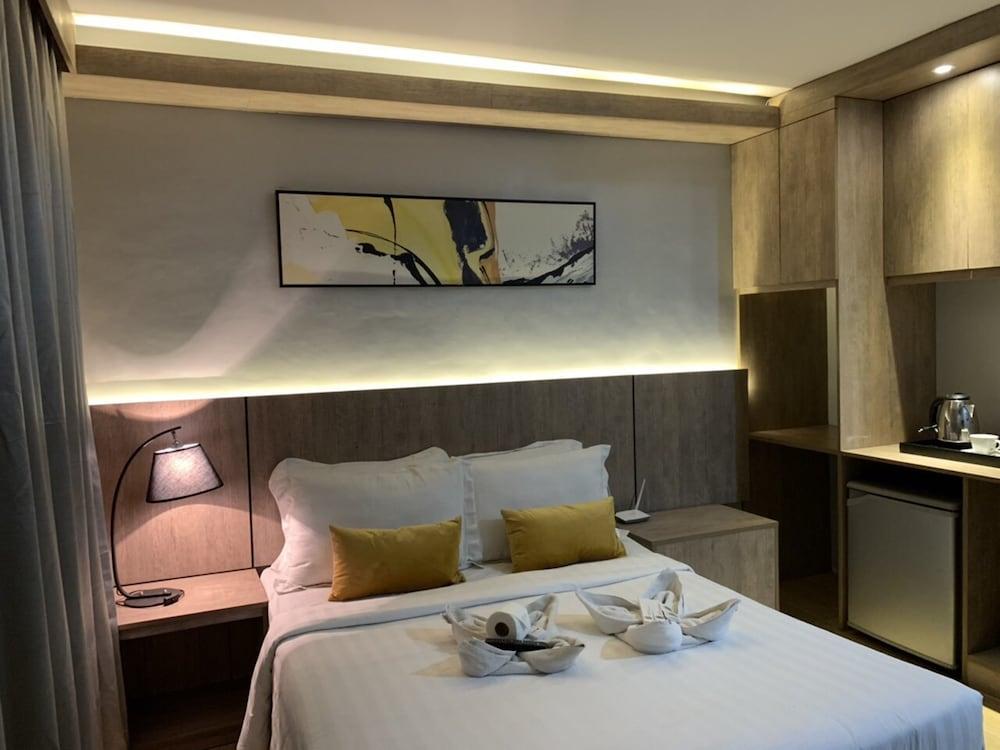 Green Suites at Bel Air Soho