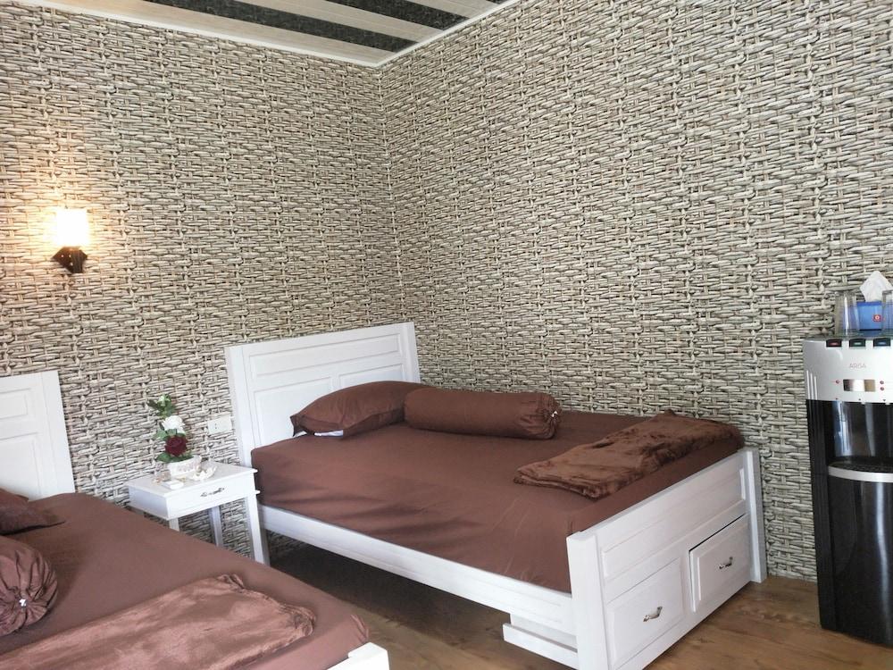 Pondok Oma Surf Simeulue