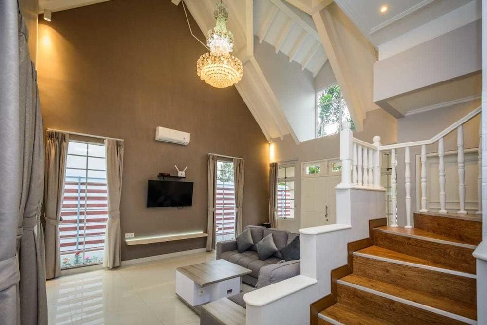 Villa Kota Bunga Puncak 2 Bedroom