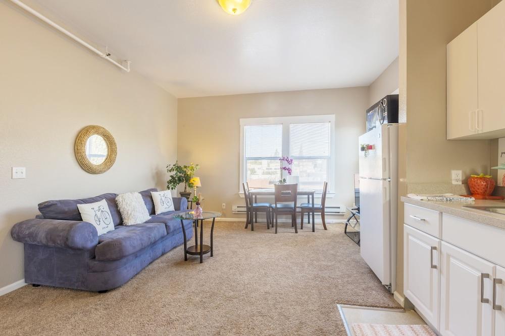 Cosy Berkeley Apartments Just Across UC Berkeley #206