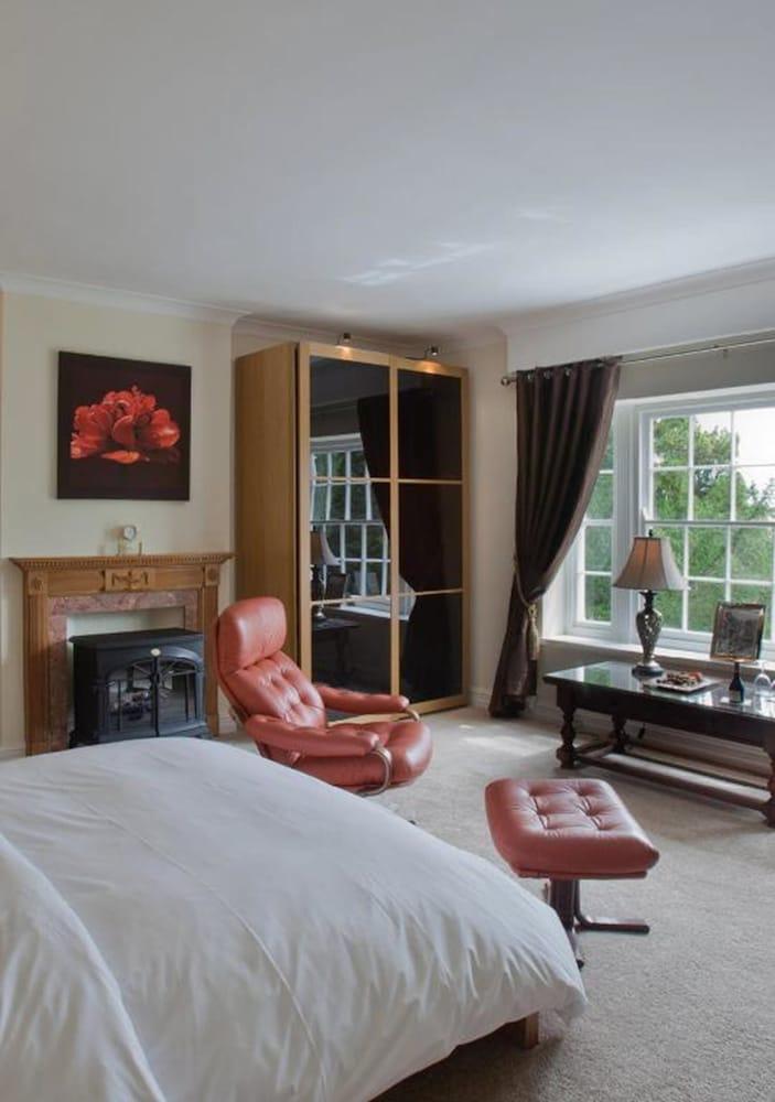 Sturmer Hall Hotel & Conference Centre