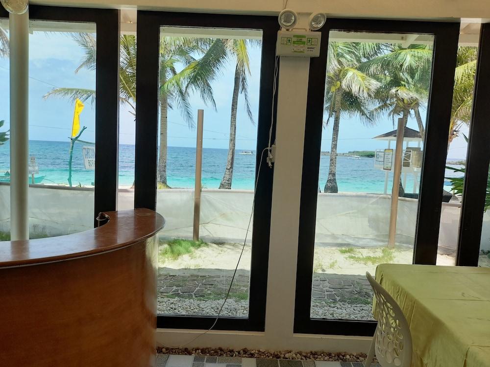 Marnin's Place Boracay