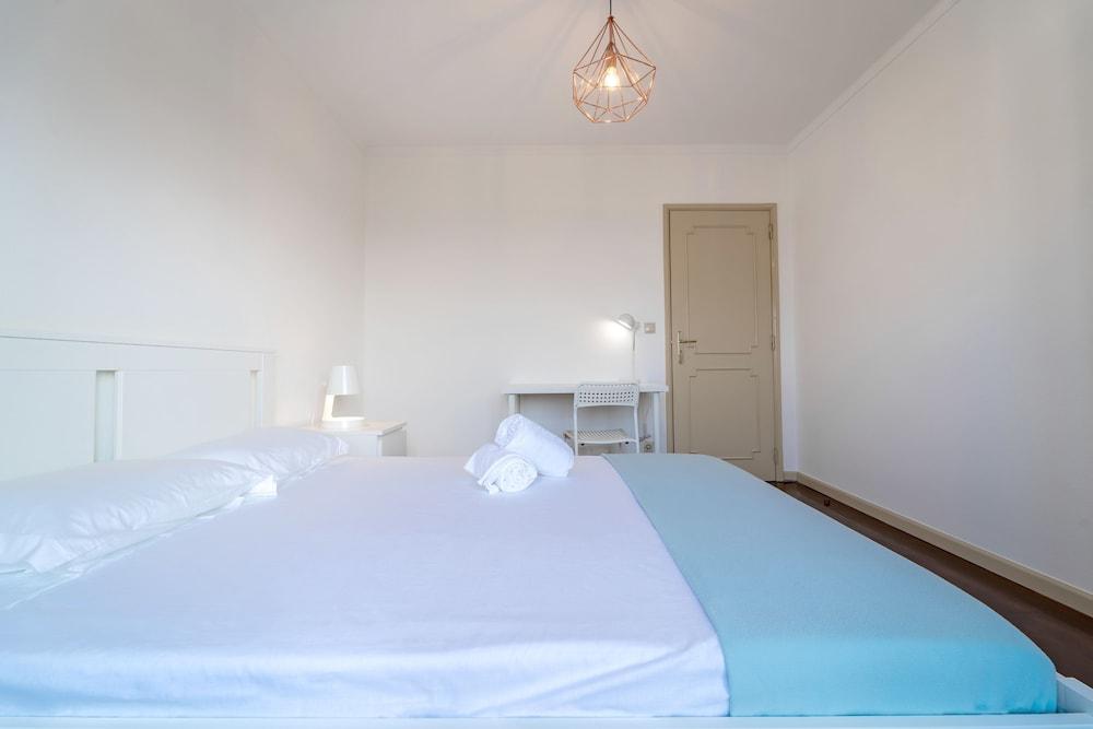 House and People - Feliciano Ramos 2