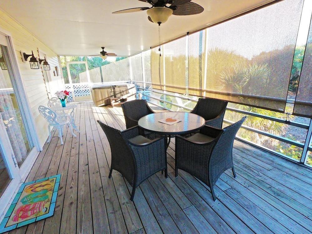 The Little Oasis Beach House