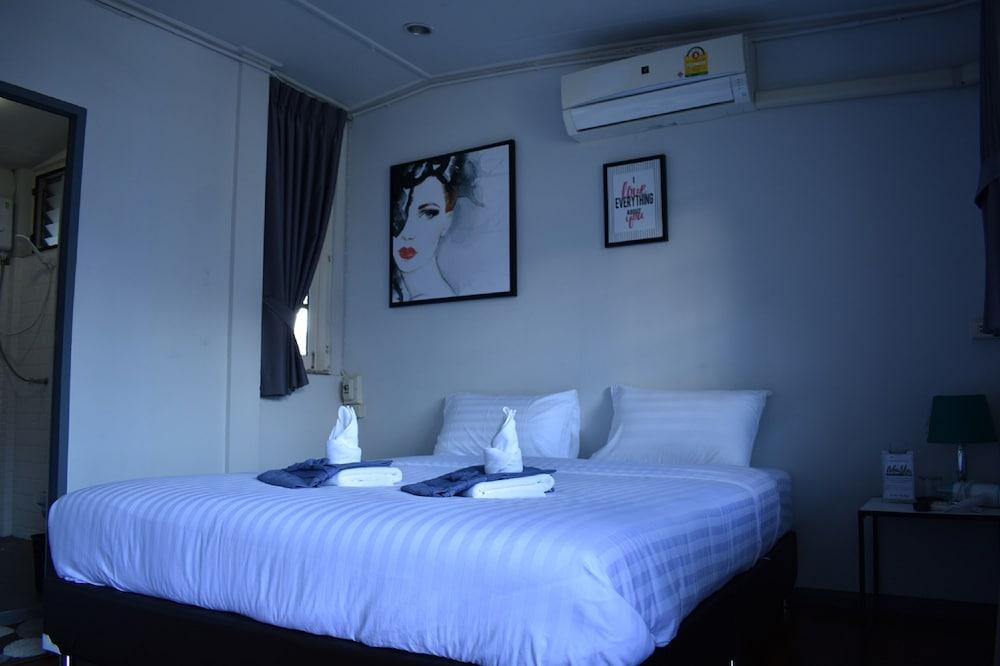 Maya Bed and Food Hostel