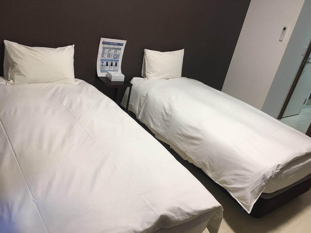 EXE Higashi Shinsaibashi IV