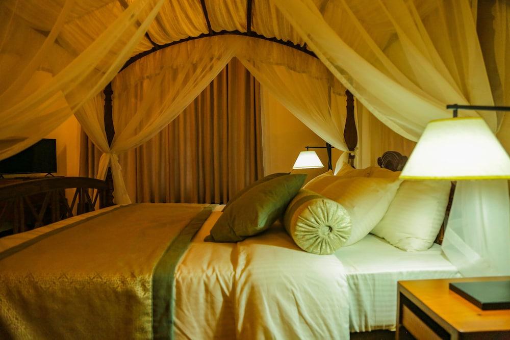 Castle Hill Bungalow