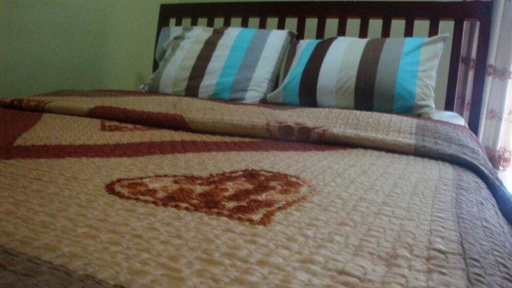 Eastern Route Hotel Kireka