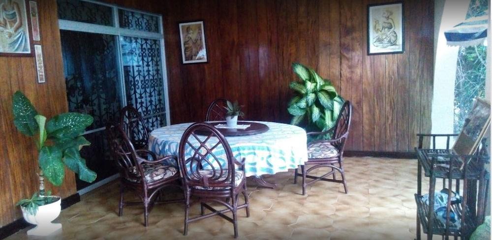 Athina Beach Guest House