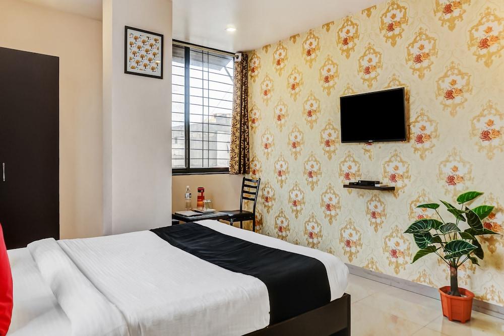 OYO 23501 Log Inn Plaza