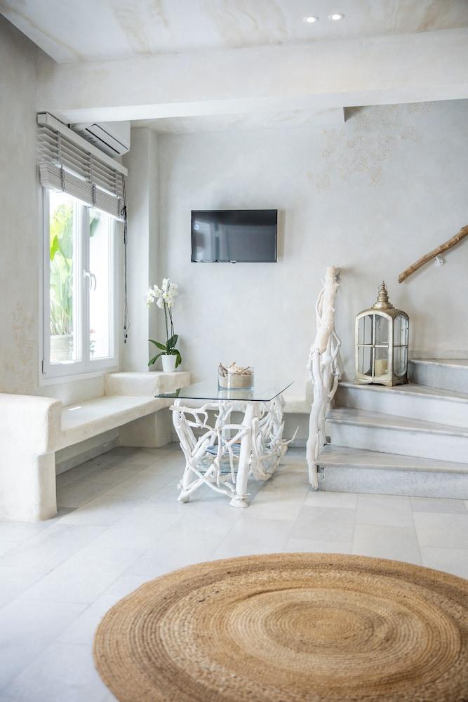 Terra Fos Naxos Studios