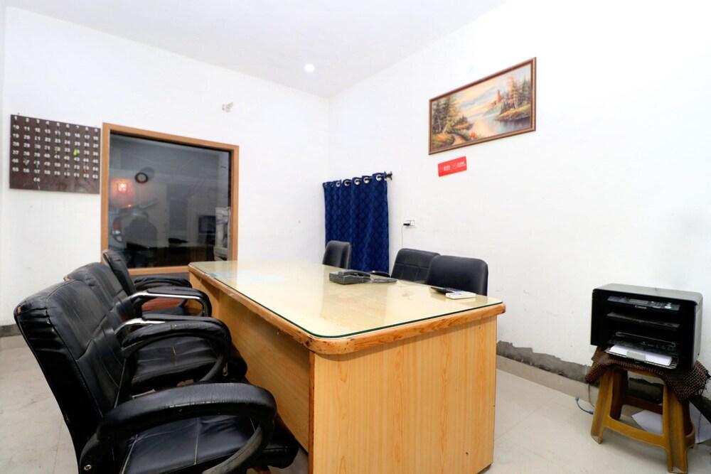 OYO 16734 Sheela Stays