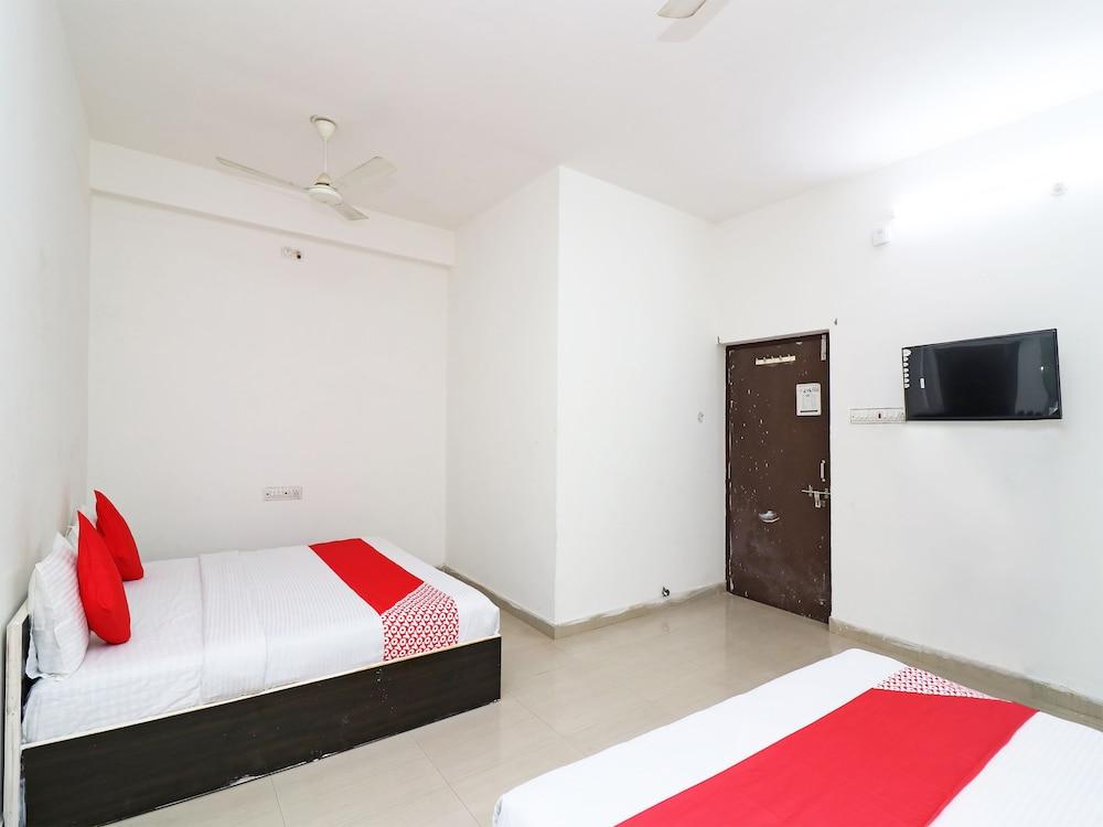 OYO 19827 Shree Ram Palace