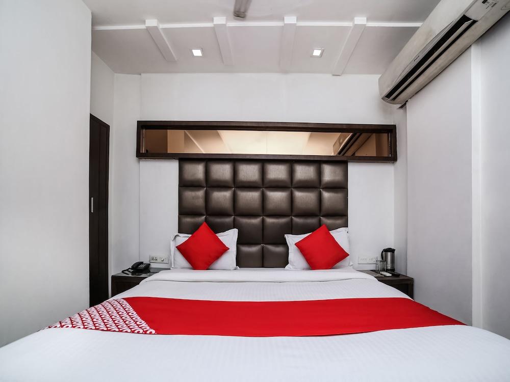 OYO 11150 Hotel JMD Rooms