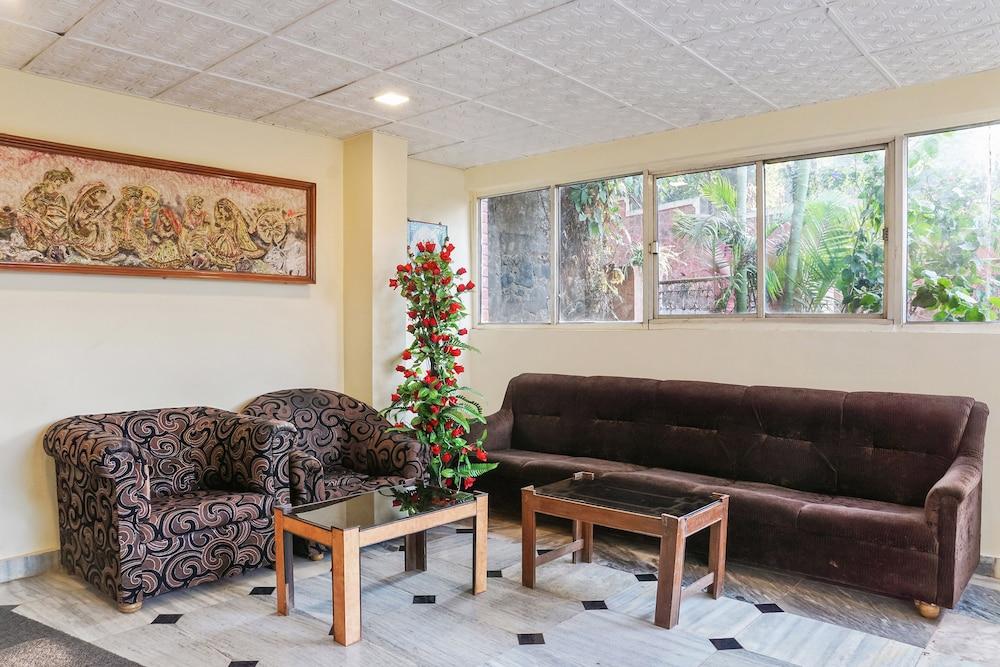 OYO 13363 Summer Palace