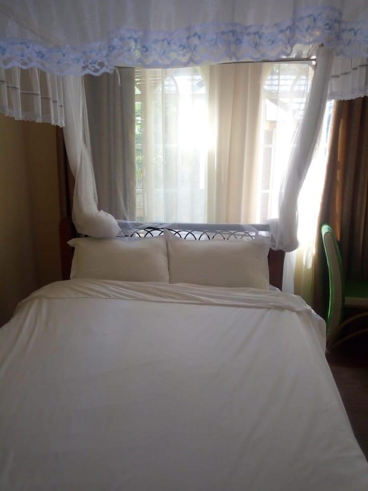 Forest Breeze Gardens