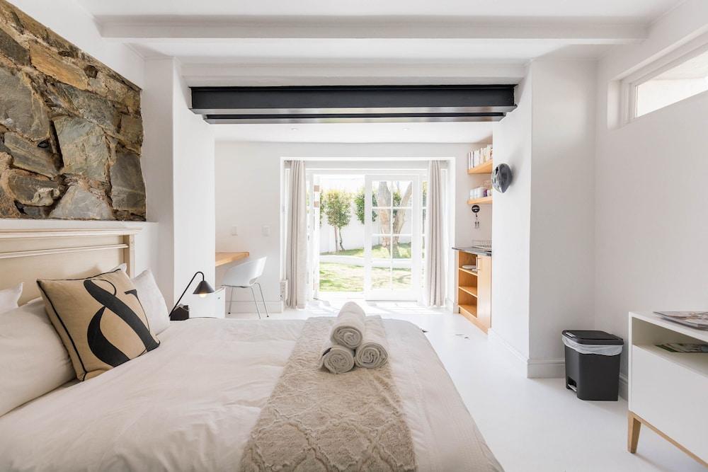 Sydney Green Point Villa