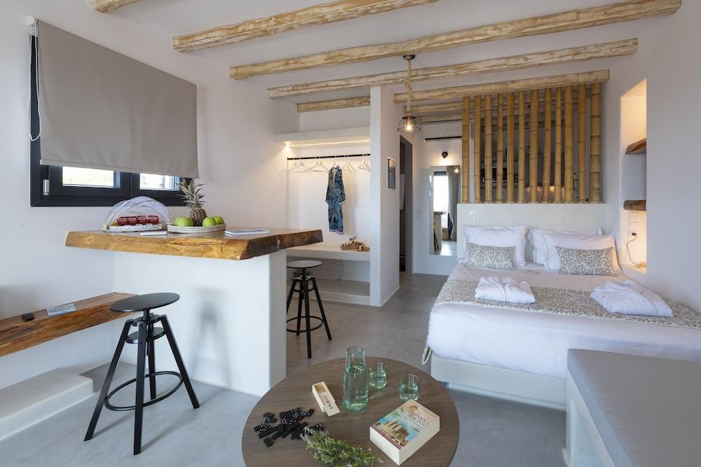 Aelia Suites Milos