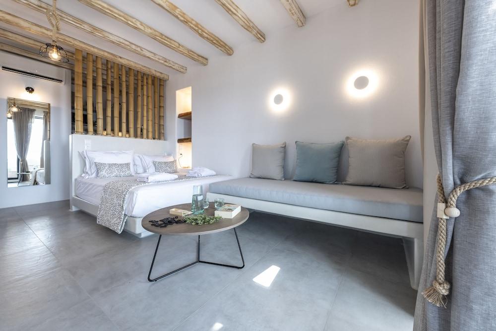 Aelia Suites Milos
