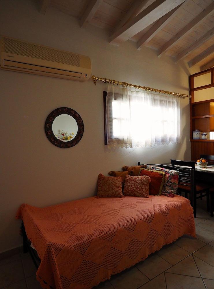 Areopoli Sofia Old Town Inn