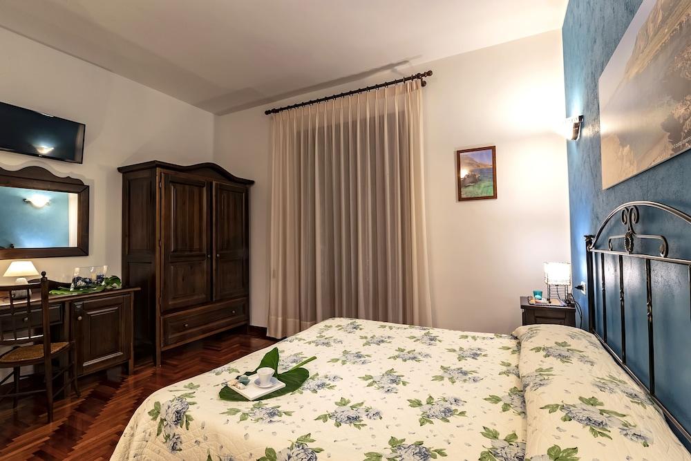 Alba Marina Bed & Breakfast