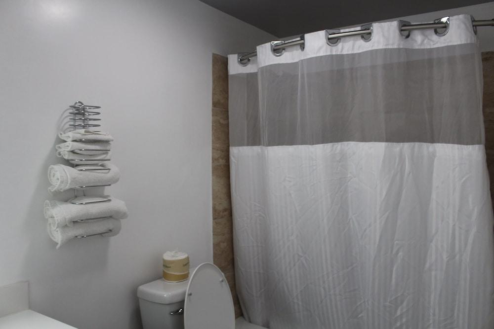 ERTH INN by AGA Los Angeles