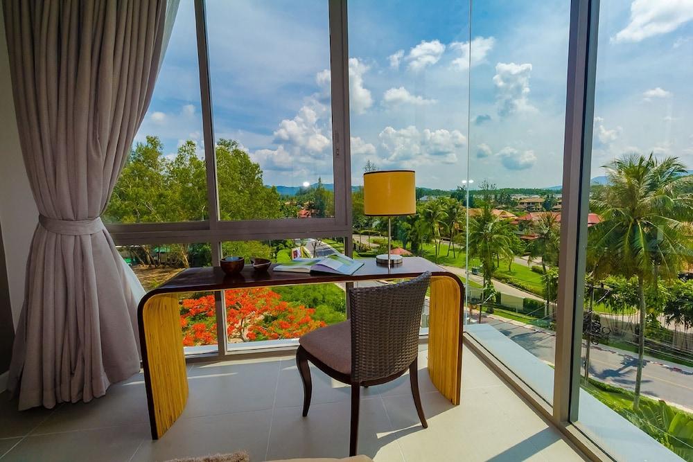 Oceanstone by Holy Cow 415