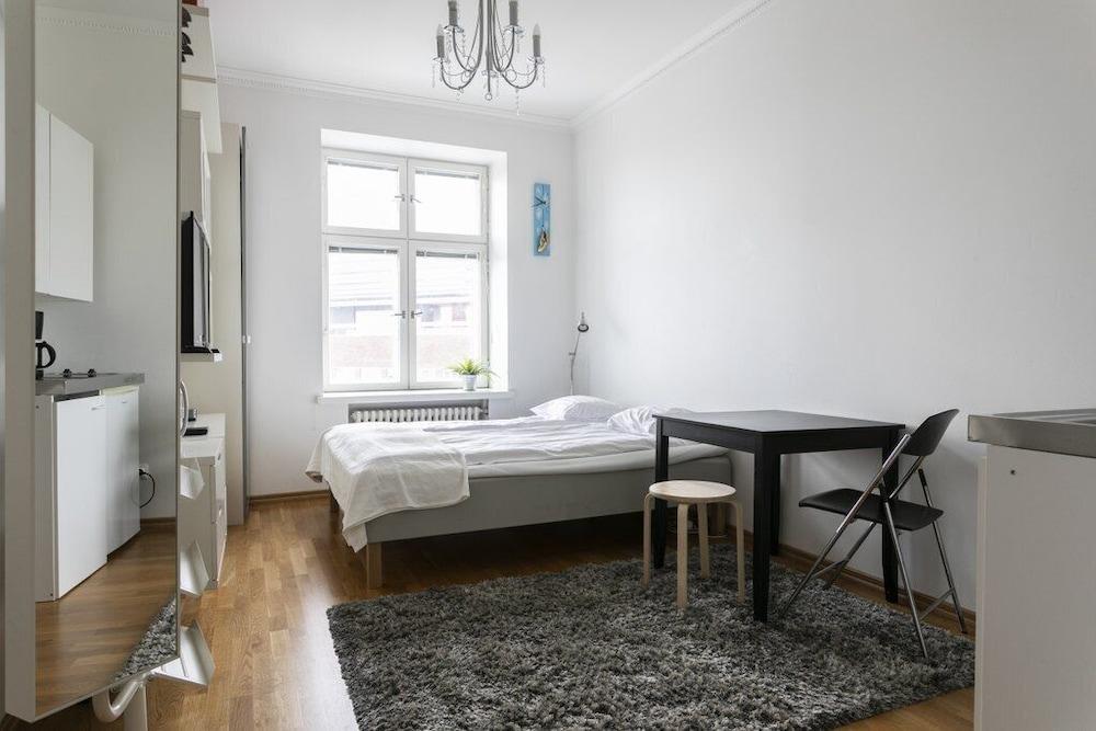 2ndhomes Bright Top Floor Studio in Fredrikinkatu