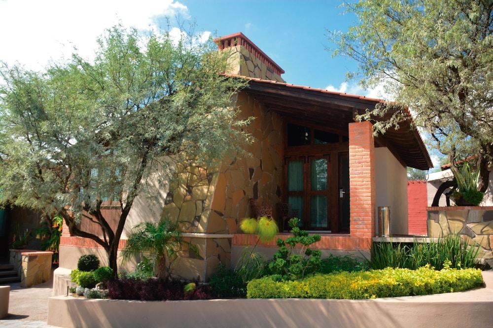 Hotel Casa Legado Spa & Resort