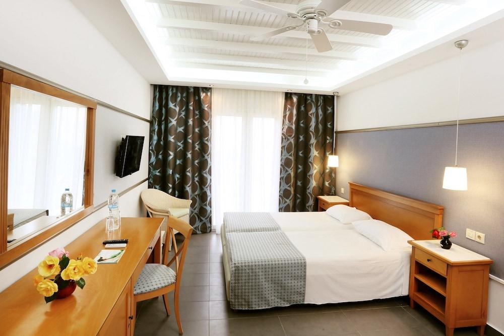 Sentido Apollo Palace and Waterslides