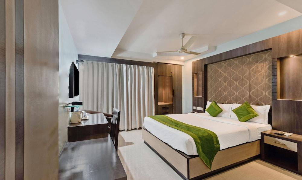 Treebo Geetanjali Regency