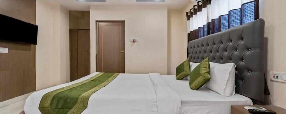 Treebo Trend Royal Crowne