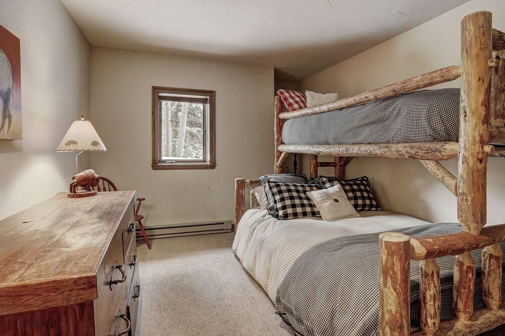 Pines 7 Larkspur - 6 Br Townhouse