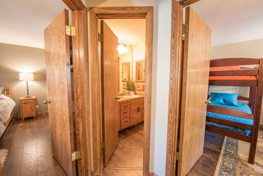 11 Snowmass Road #332 - 2 Br Condo