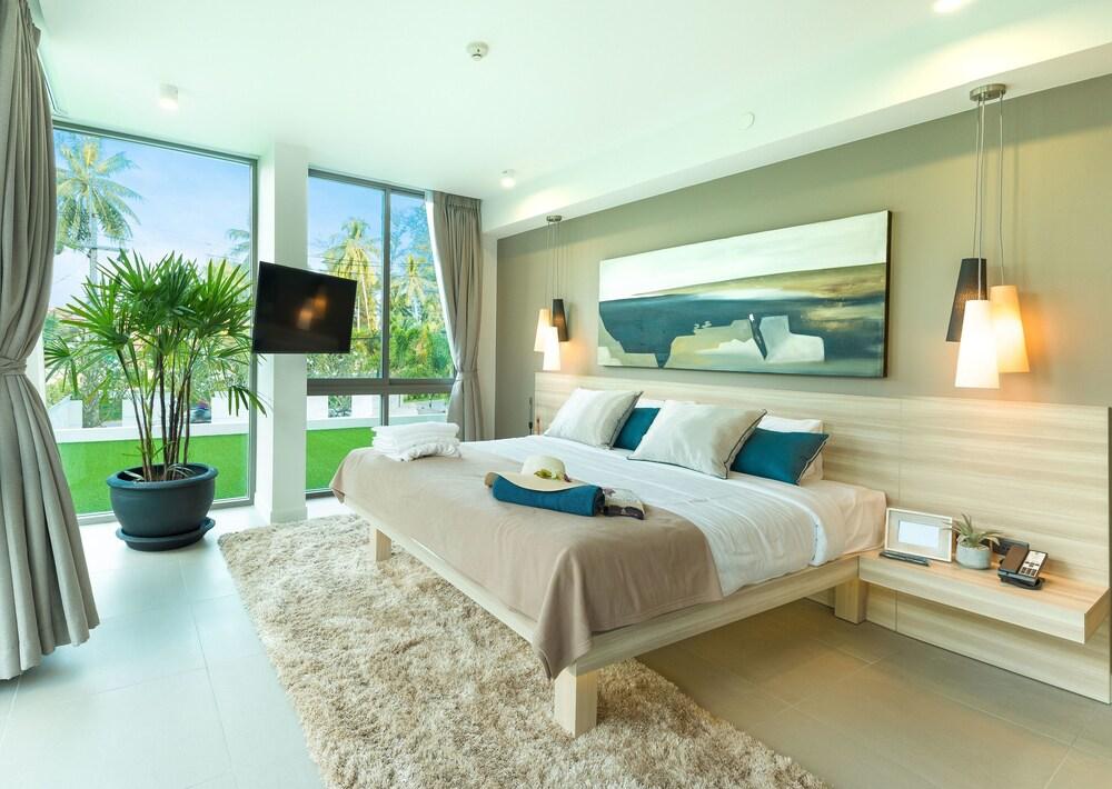 Oceanstone Phuket by Holy Cow 211