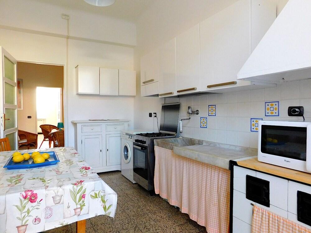 Welcome to Alma's House