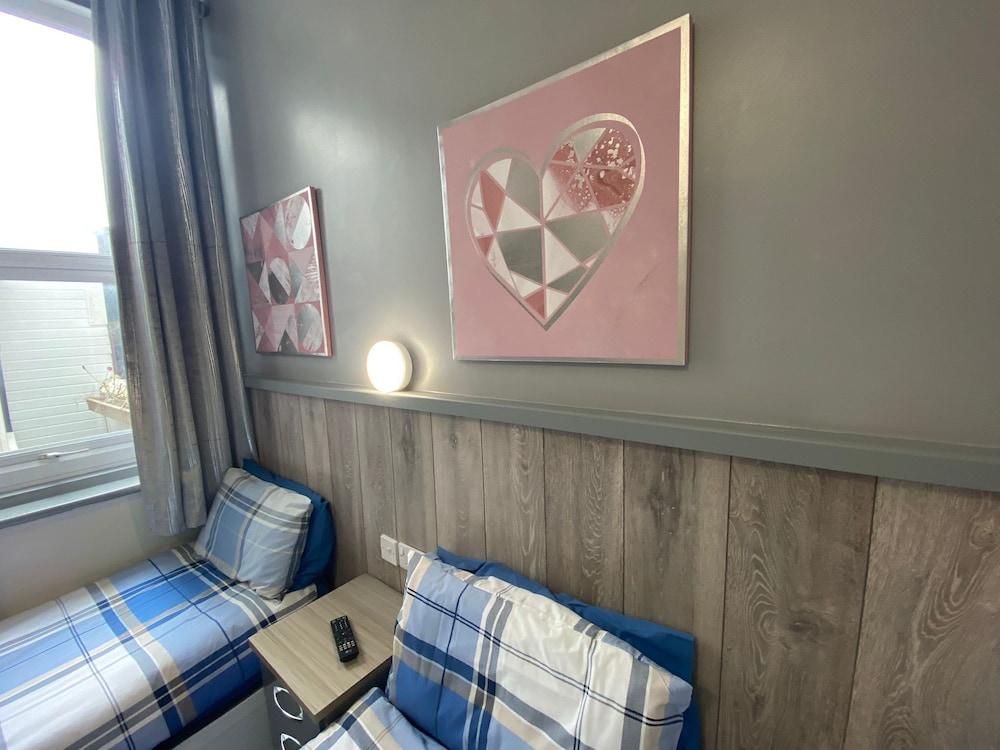 Blackpool Abode - Seaside Suites