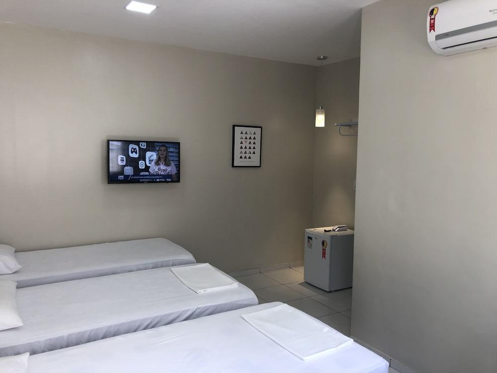 Mega Aeroporto Hotel